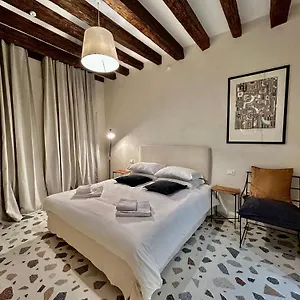 farini-suites-wi-fi.hotelinveneto.com/
