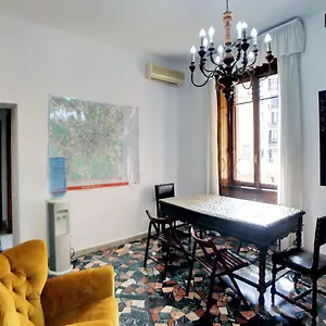 city-center-best-hostel.italymilanhotels.net/
